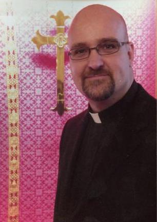 LancePhotoWCross_8274.jpg